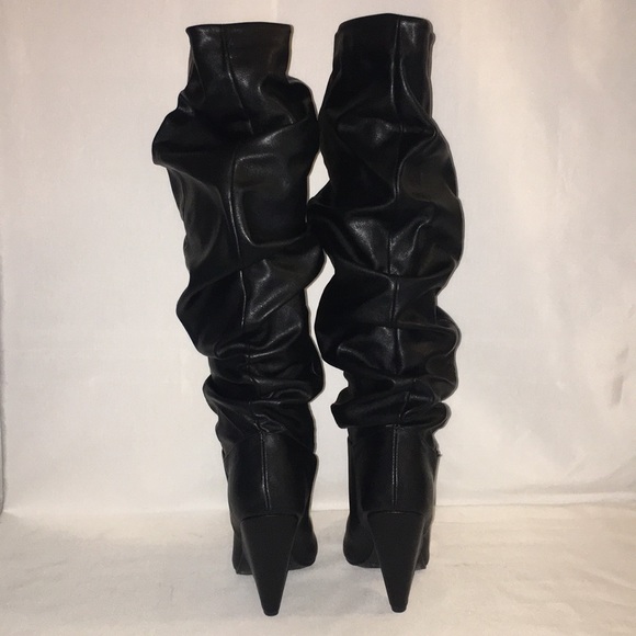 New Women's Black Slouchy Block Heeled Tall Boots - Picture 4 of 7